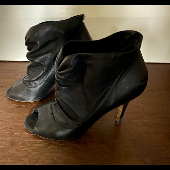 Manolo Blahnik Open Toe Booties - Picture 4 of 6